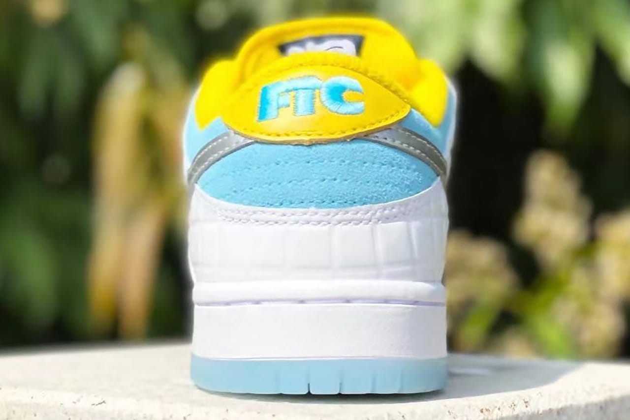 blue and yellow dunks
