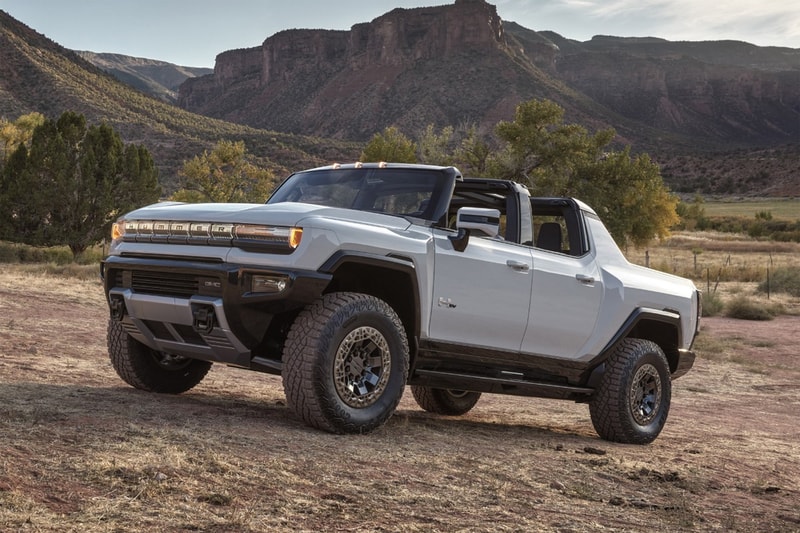 general motors gmc hummer electric vehicle car ev barrett jackson auction charity donation proceeds 
