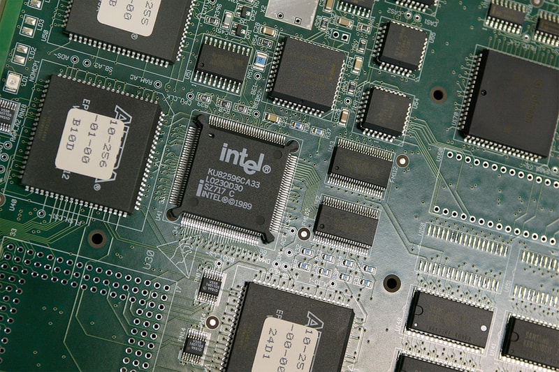 intel silicon microchips semiconductors global shortage crisis automotive industry automakers production manufacturing fabrication president joe biden administration