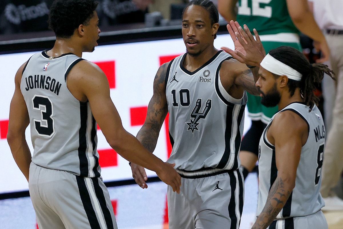 NBA Fines San Antonio Spurs $25,000 USD for Resting Its Top Players Toronto Raptors FredVanVleet Demar Derozan Patty mills jakob poeltl basketball injury