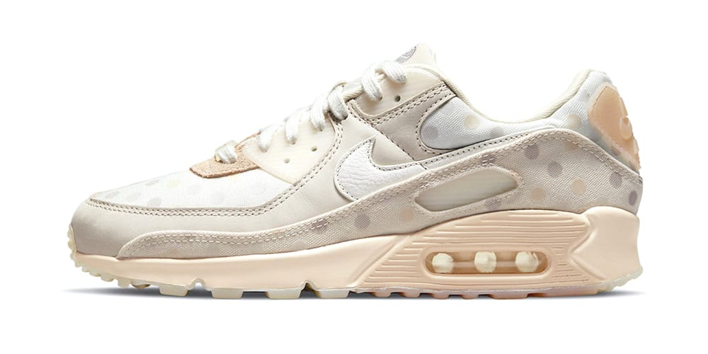 Nike Newest Air Max 90 Is Dressed With 
