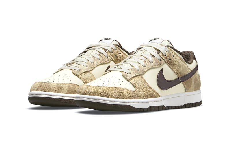 dunk low animal pack on feet