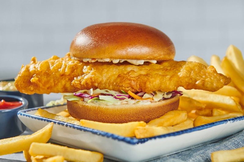 Red Lobster Nashville Hot Chicken Codzilla Sandwich Release Info texas fish sandwich burger coleslaw fish n chips 
