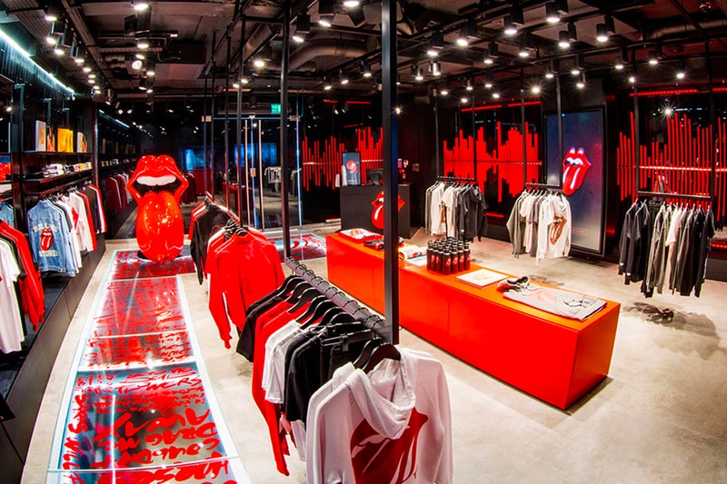 RS No.9 Carnaby The Rolling Stones TAKAHIROMIYASHITATheSoloist. Arflex Mario Marenco Arflex Sofa Miyashita London British Rock Icons Music design interior design furniture couches