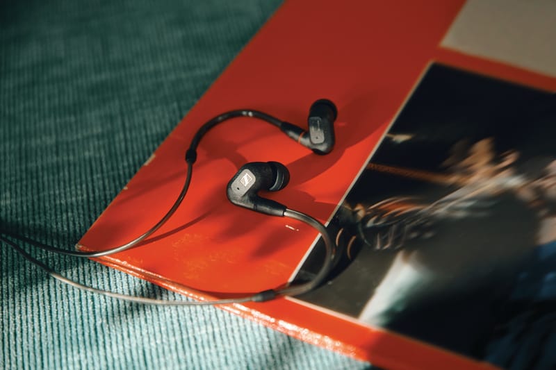 A Weekend With the Sennheiser IE 300 Headphones Shows Off Serious Sound Quality