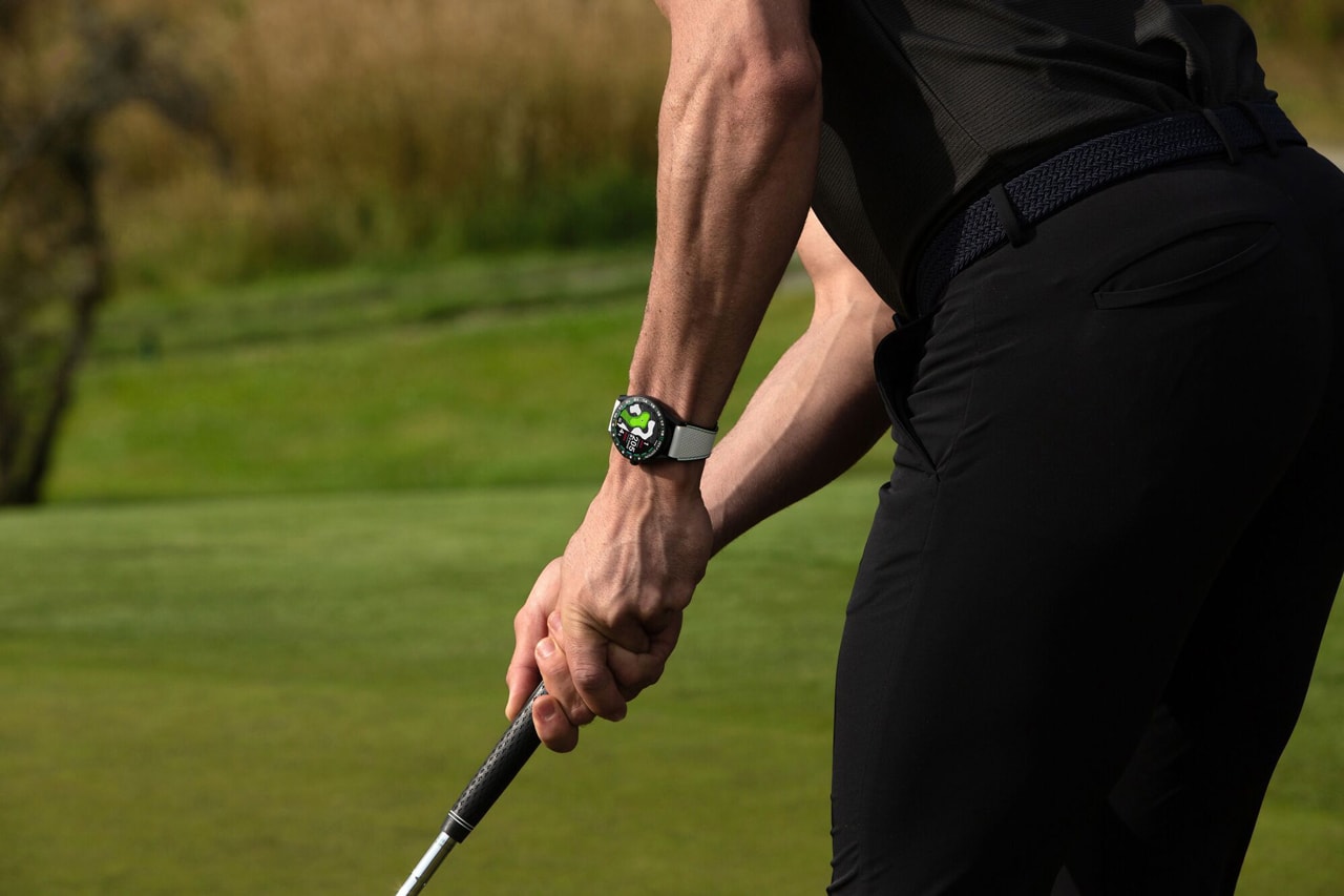 Tommy Fleetwood brand ambassador golf pros style luxury feel driving zone feature shot tracking club recommendation tool ultra-lightweight 45-mm black titanium case white strap