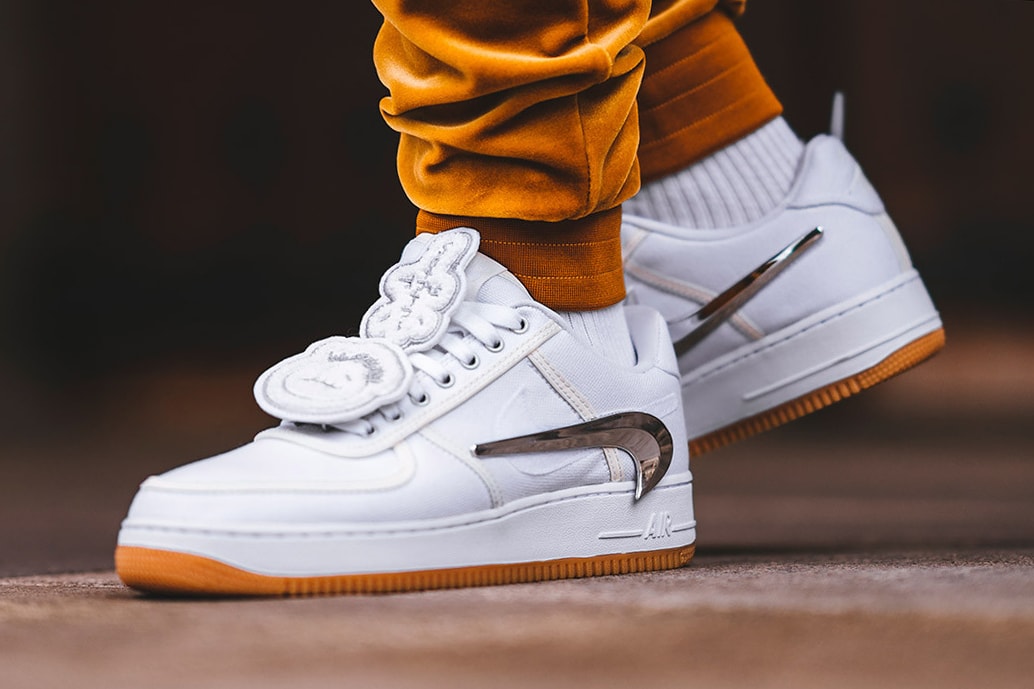 travis scott nike jordan brand best shoes sneakers air jordan 1 low 4 6 trunner sb dunk low air force 1 max 270 react eng top 10 official release date info photos price store list buying guide