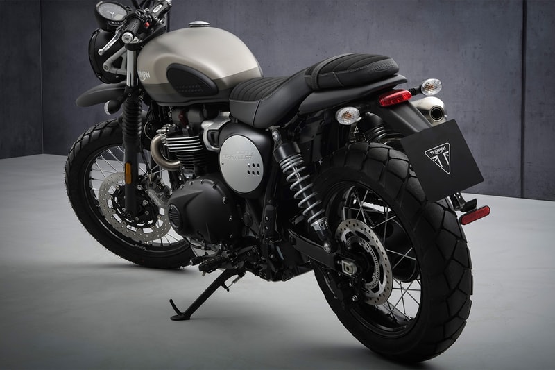 triumph motorcycles 2022 street scrambler sandstorm special edition 65 horsepower 900 cc bike riding 