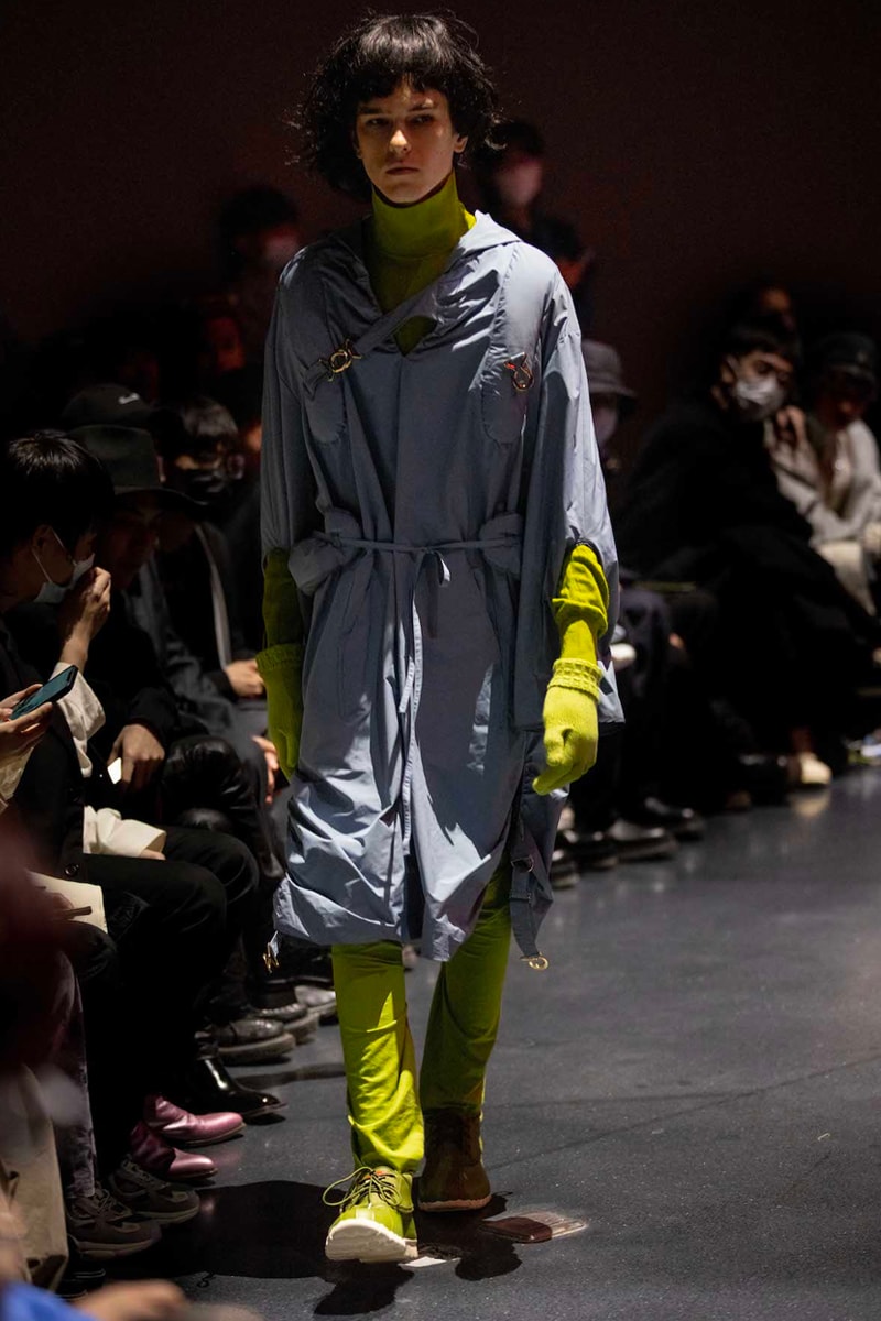 UMAMIISM Oyster FW2021 Collection Runway bigfoot Shanghai Fashion Week Runways Chinese fashion brands layers 