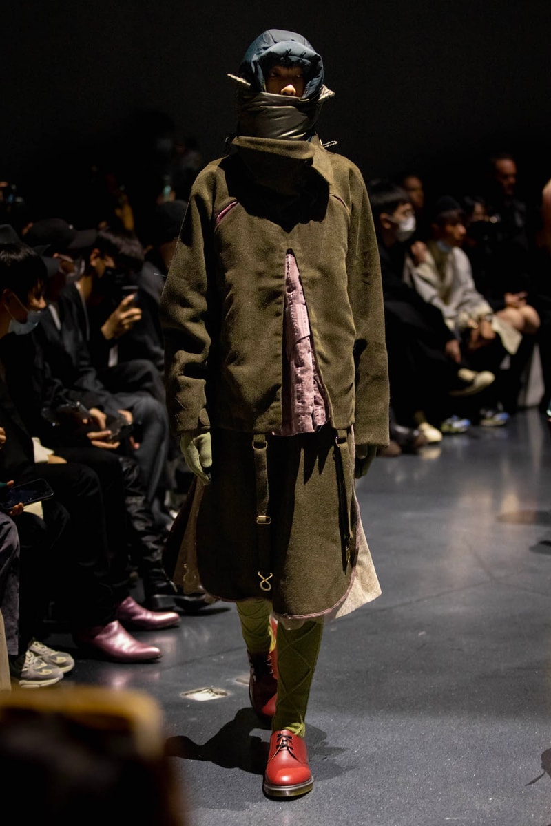 UMAMIISM Oyster FW2021 Collection Runway bigfoot Shanghai Fashion Week Runways Chinese fashion brands layers 