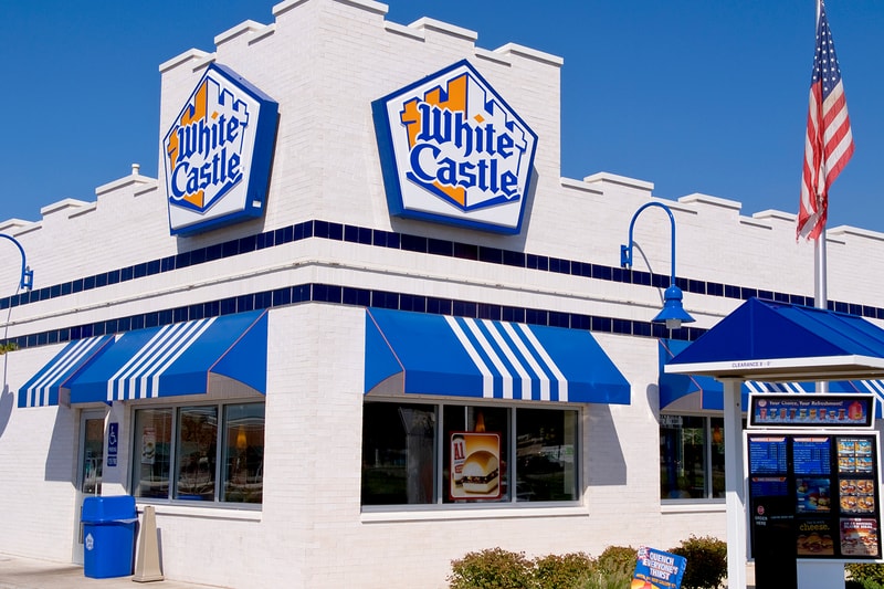 White Castle Free gives Dessert covid 19 Vaccinated Guests coronavirus krispy kreme