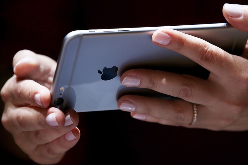 Apple Might Start Working on a Foldable iPhone, According to Analyst rumors reports engadget oled screen