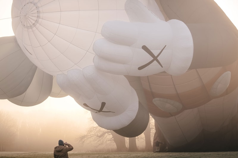 KAWS:HOLIDAY United Kingdom Welcomes A COMPANION Hot-Air Balloon World Tour collectible collection release info