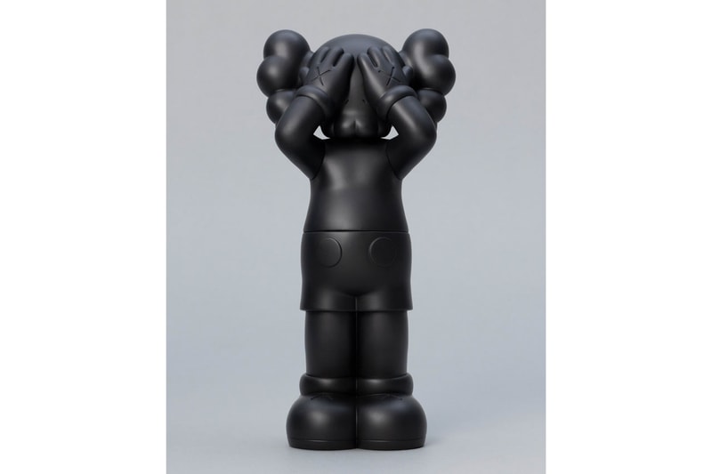 KAWS:HOLIDAY United Kingdom Welcomes A COMPANION Hot-Air Balloon World Tour collectible collection release info