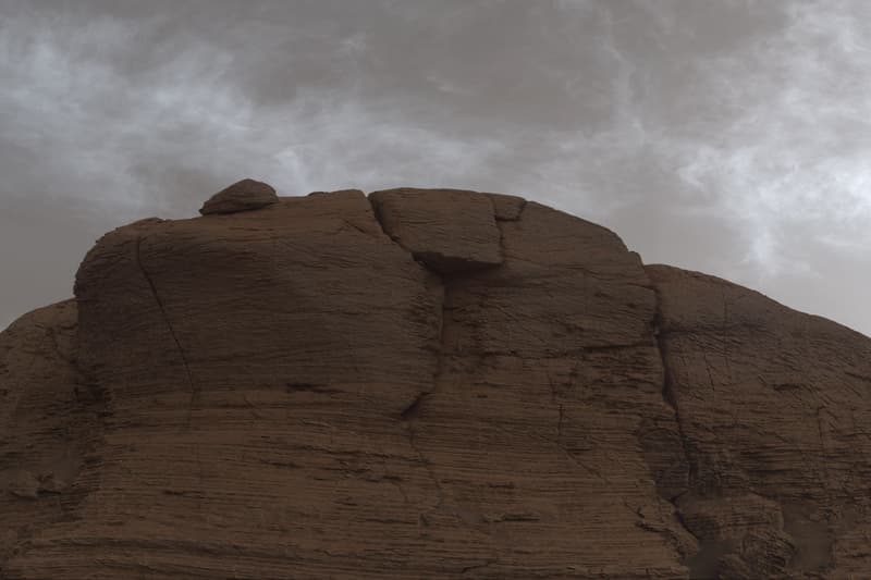 NASA's Curiosity Rover Sends Back Images of Iridescent Clouds on Mars martian sky space