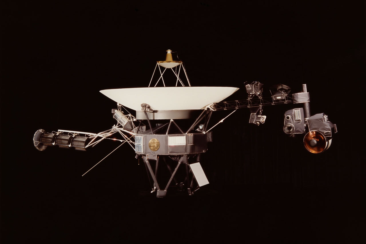NASA Voyager 1 detects new humming whistle sound 14 billion miles from Earth interstellar medium 