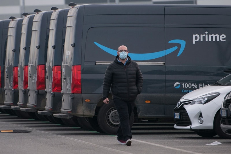 amazon jeff bezos third party outside contracting delivery drivers etiquette online behavior grooming looks appearances terms regulations 