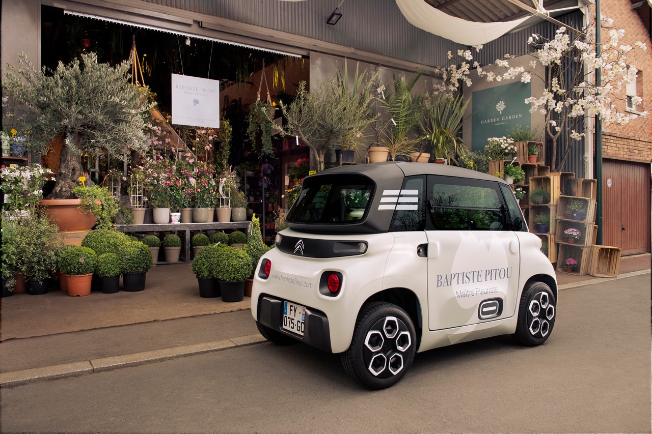 Citroën Ami Cargo French Micro City Car Courier Service Parcel Storage Electric Urban Delivery 