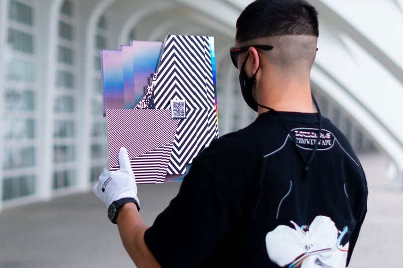 Felipe Pantone Releases Manipulable 'W3-DIMENSIONAL 2' Sculpture