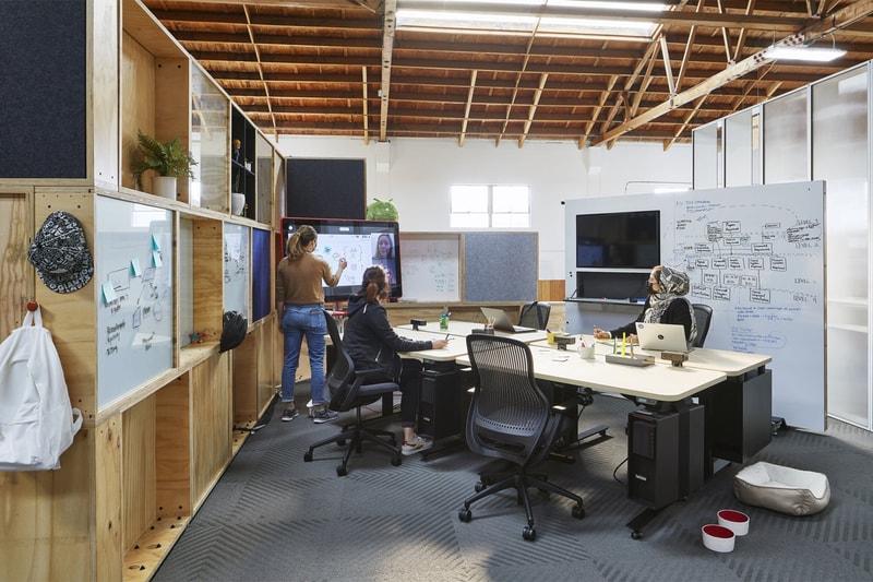 google employees staff flexible work weeks home office hybrid sundar pichai 