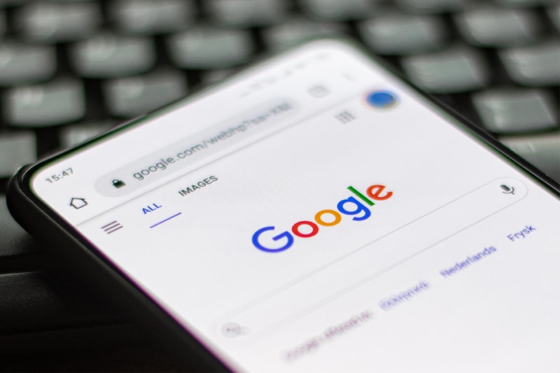google arizona attorney general mark brnovich lawsuit legal proceedings privacy security settings android hide hidden smartphone location data 