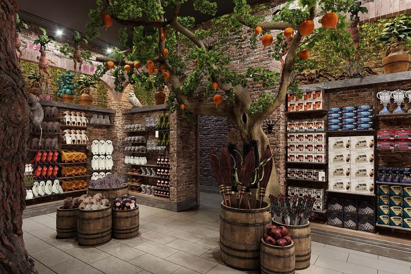 Harry Potter flagship store new york city first look Opening Date Info butterbeer bar