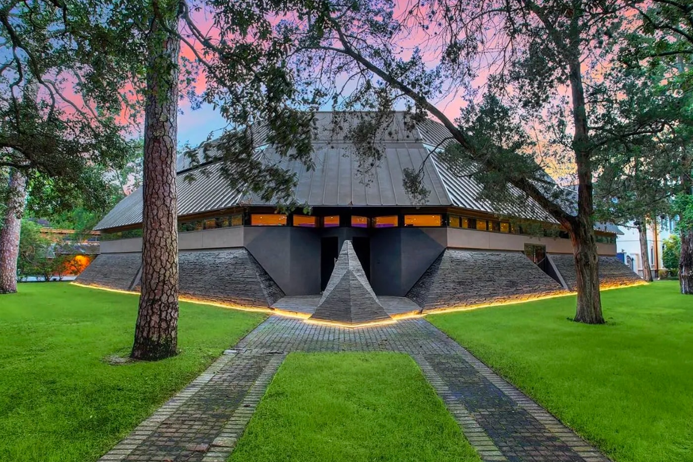 Houston Texas contemporary The Darth Vader House sothebys realty listing contemporary Architecture Homes 