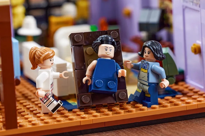 lego friends apartment toy models collectibles phoebe ross joey chandler monica rachel janice television show reunion 