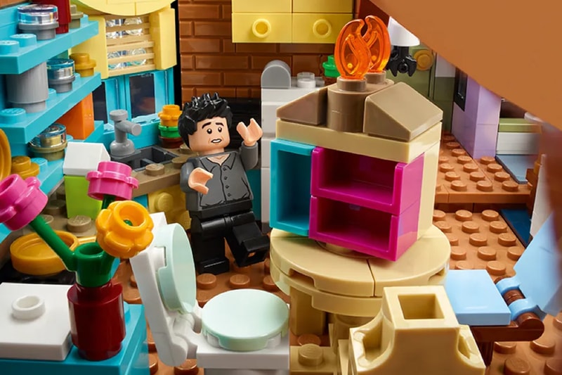 lego friends apartment toy models collectibles phoebe ross joey chandler monica rachel janice television show reunion 