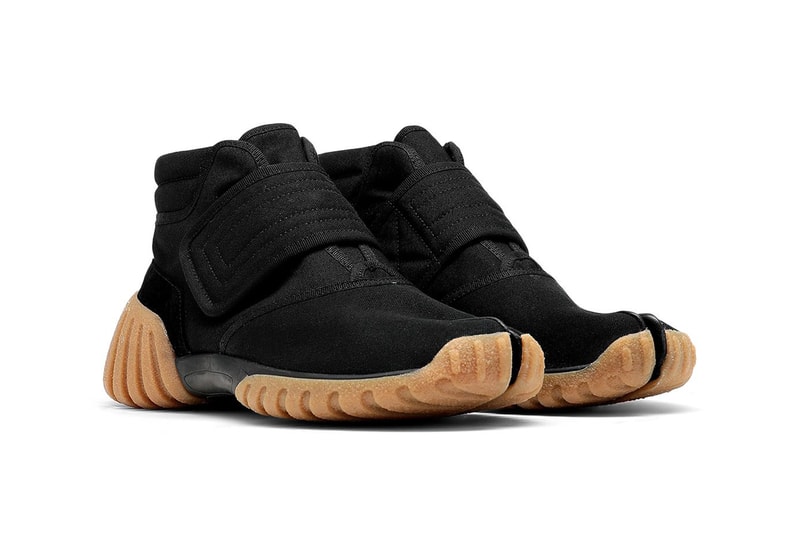 Maison Margiela Tabi Scuba Sneakers Black Gum Release Information First Look Bovine Leather Cotton Canvas Spring Summer 2021 Avant Garde Luxury High End Fashion Designer