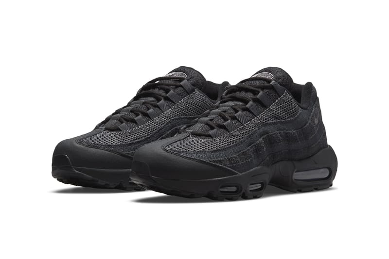 nike air max 95 trainers in triple black