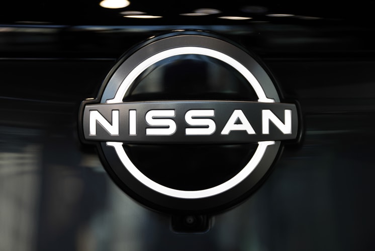 Nissan Is Selling Its Daimler Stake for $1.4 Billion USD