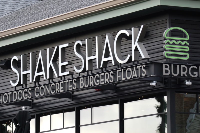 Shake Shack Free Fries Vaccination New York City fast food chain burger chicken vacinnated covid 19 coronavirus excelsior pass info