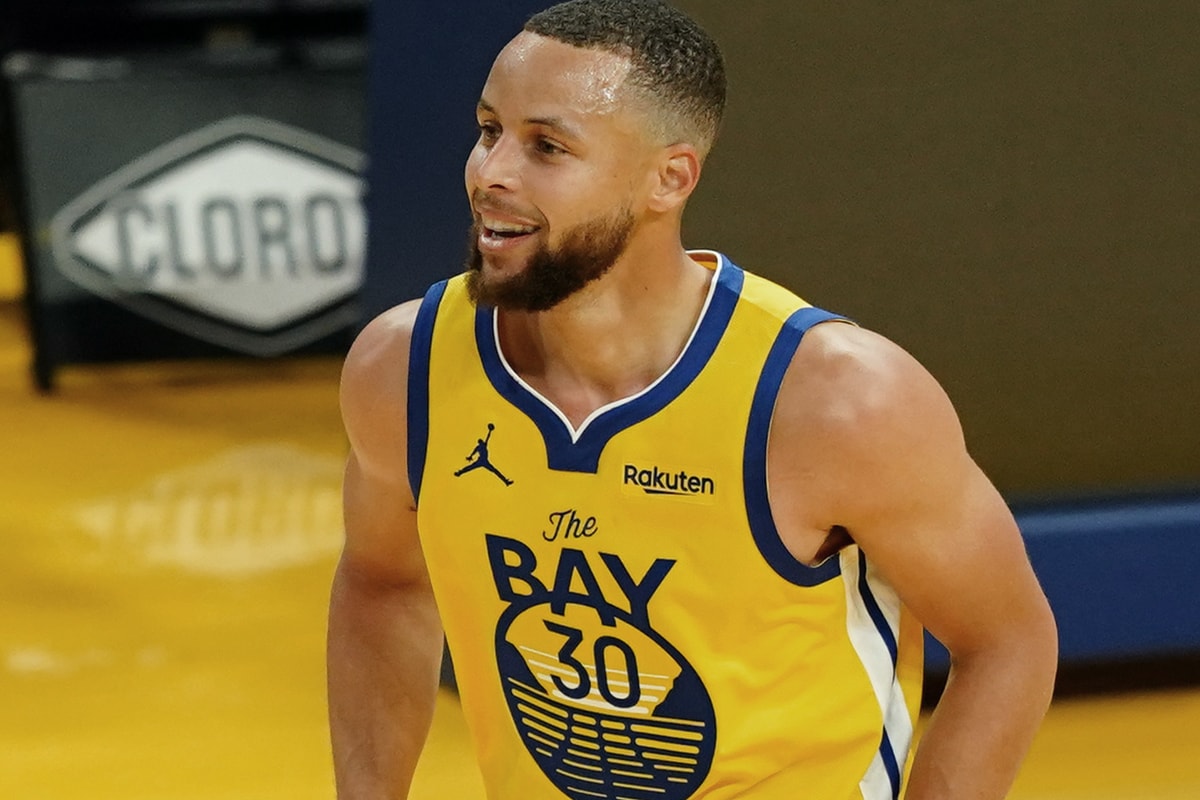 Steph Curry Auctions Hand-Painted Curry 8 Sneakers in Support of AAPI Community goldin auctions sneakers golden state warriors nba shoes basketball ayesha curry the bruce lee foundation atlanta shooting asian community