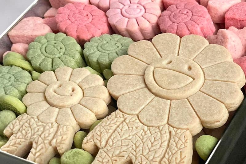 Takashi Murakami Hydrangea-Shaped Flower Cookies Limited Edition Tonari no Zingaro Kaikai Kiki 