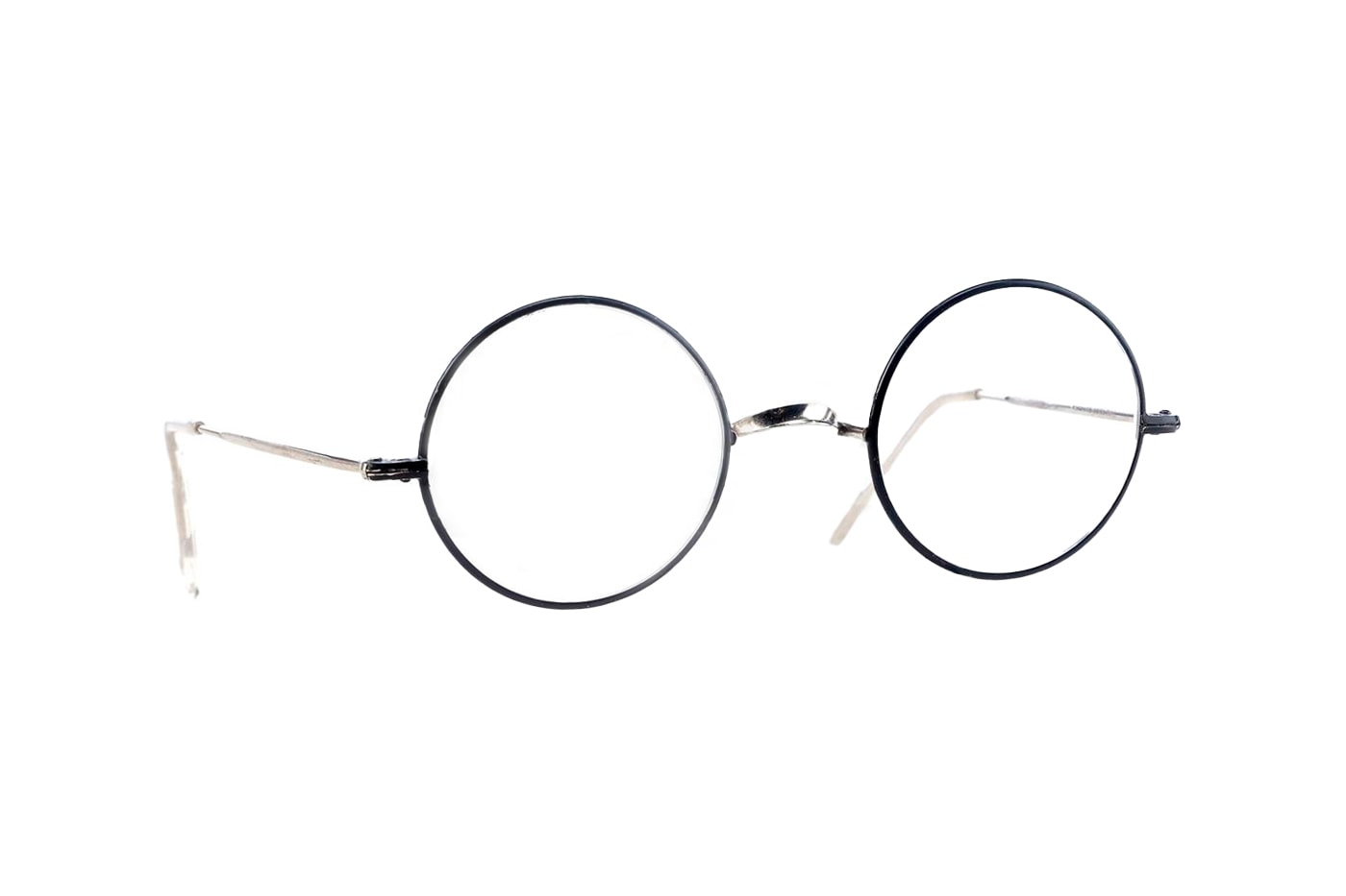 The prop store Daniel Radcliffe Harry Potter and the Deathly Hallows glasses wand auction the mask Harrison ford  Indiana Jones Jim Carrey