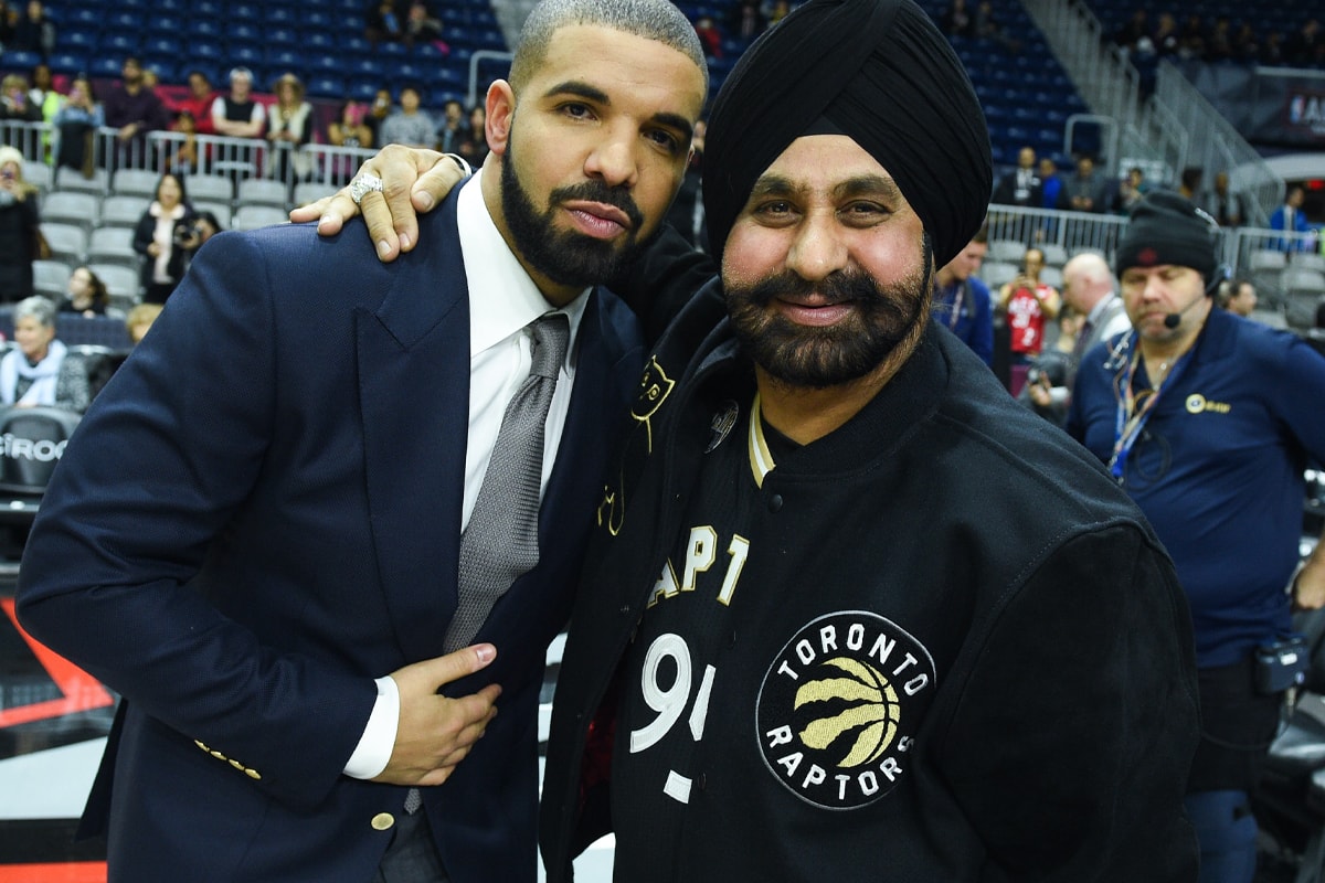 Toronto Raptors Superfan Nav Bhatia Is the First Fan Ever Honored at Basketball Hall of Fame NBA champions kyle lowry demar derozan drake the six tdot canada 