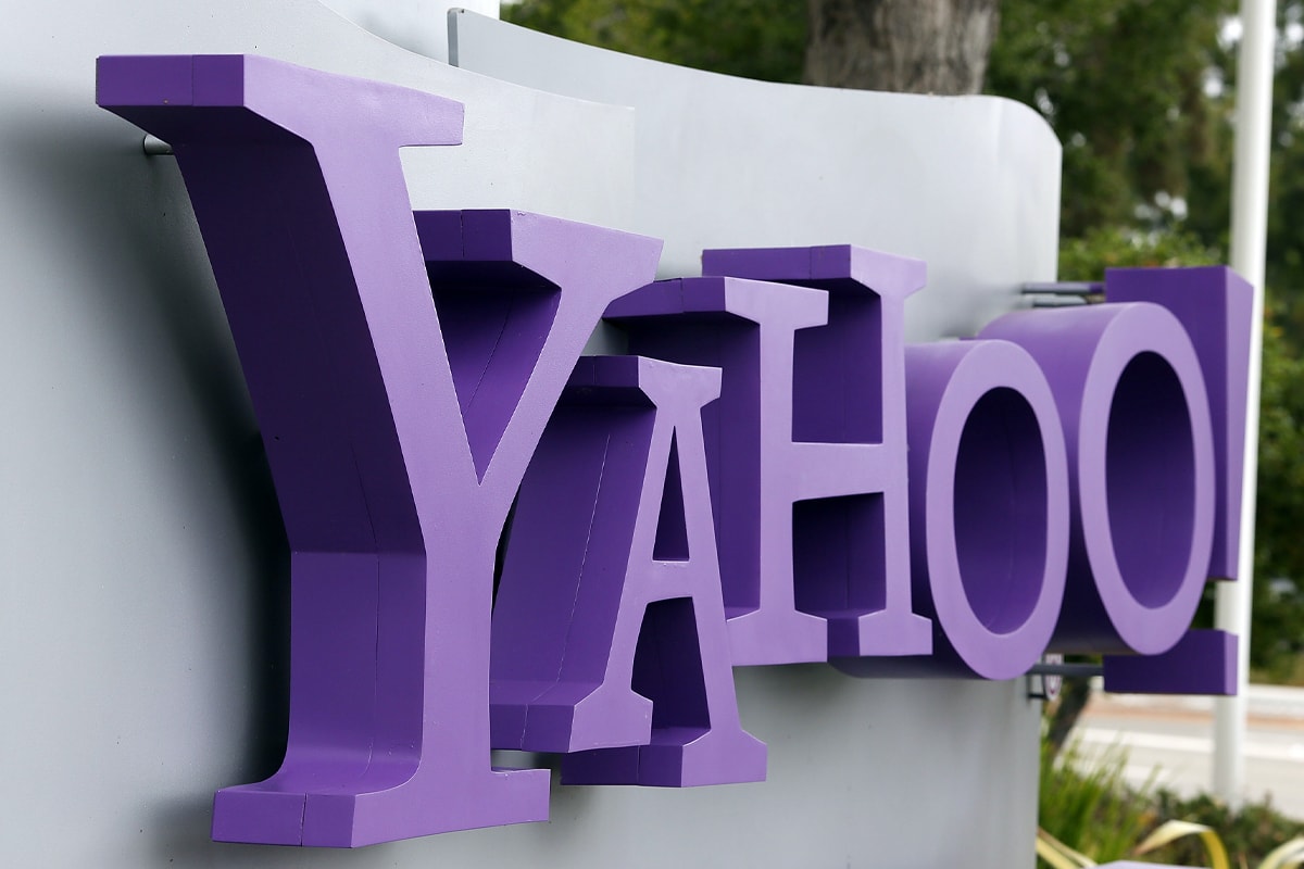Verizon продает Yahoo и AOL за 5 миллиардов долларов частной инвестиционной компании Apollo Global Management Verizon Communications Business Deal Google Facebook Alphabet