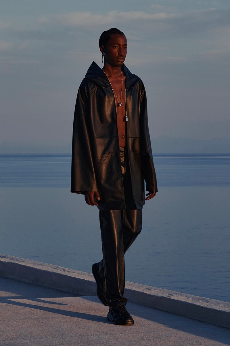 1017 ALYX 9SM Spring Summer 2022 BEYOND Collection Runway Photo Matthew M. Williams