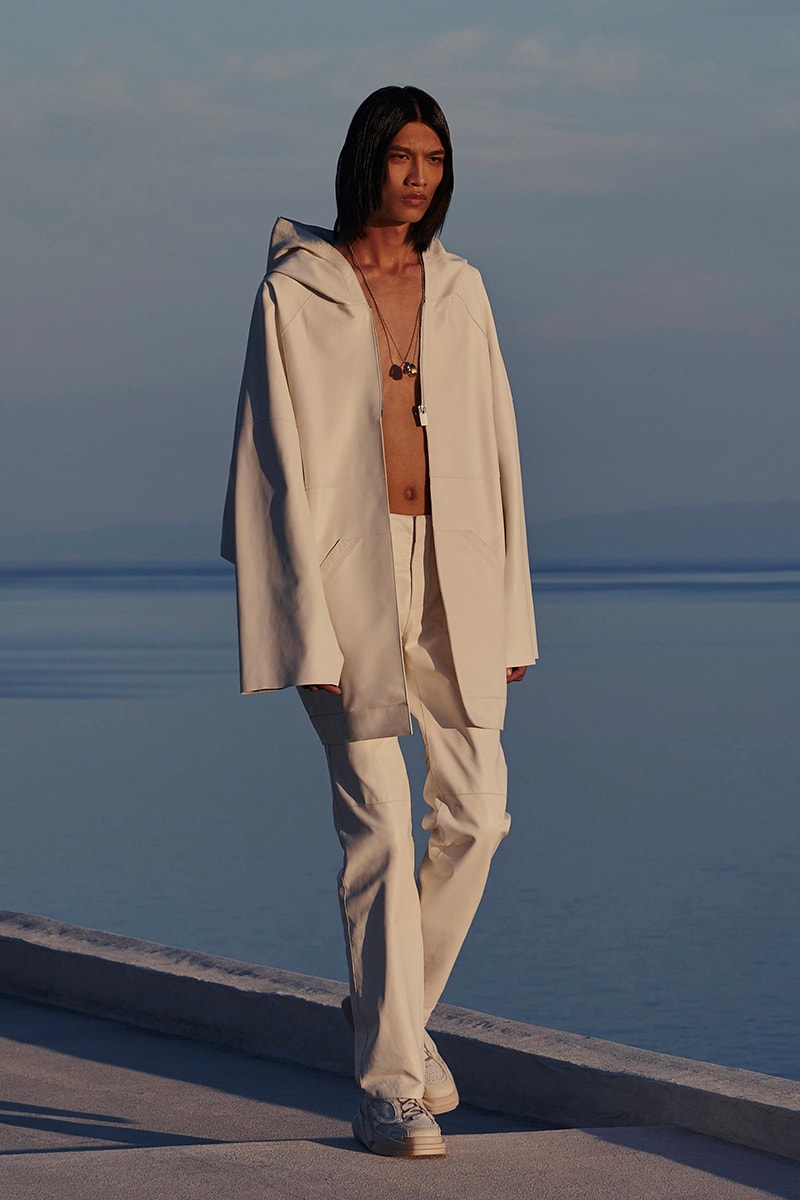 1017 ALYX 9SM Spring Summer 2022 BEYOND Collection Runway Photo Matthew M. Williams