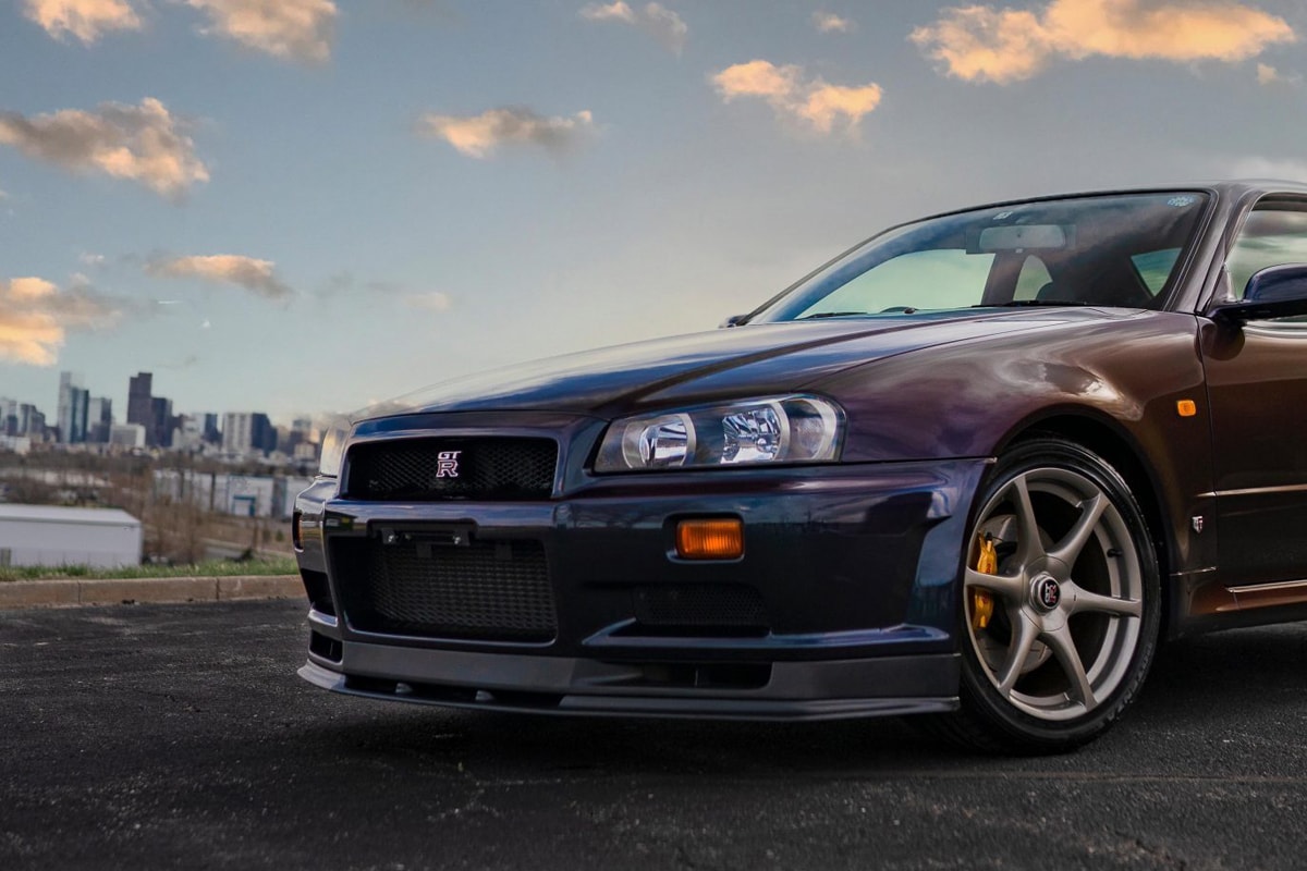Midnight Purple II 1999 Nissan Skyline GT-R V-Spec For Sale Limited Edition Rare JDM Japanese Import Classic Vintage Sportscar 25 Year Rule Tuner Custom Paul Walker Fast and Furious