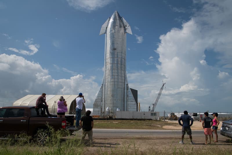 Elon Musk Says SpaceX’s Ocean Spaceport ‘Deimos’ Will Launch Starship in 2022 next year twitter tweet Starship mars expedition