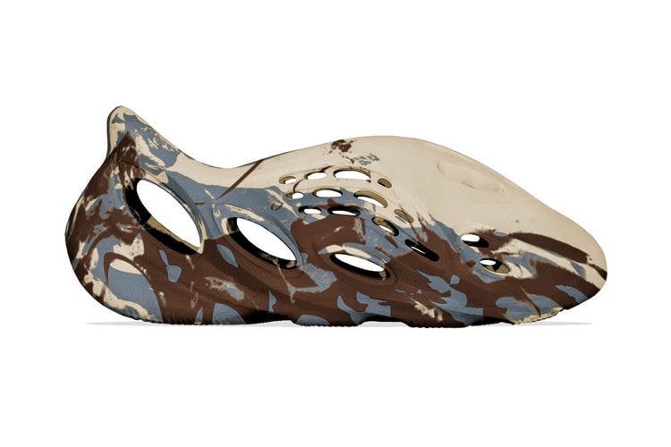 A Release Date for the adidas YEEZY Foam Runner "MX Cream Clay" Surfaces