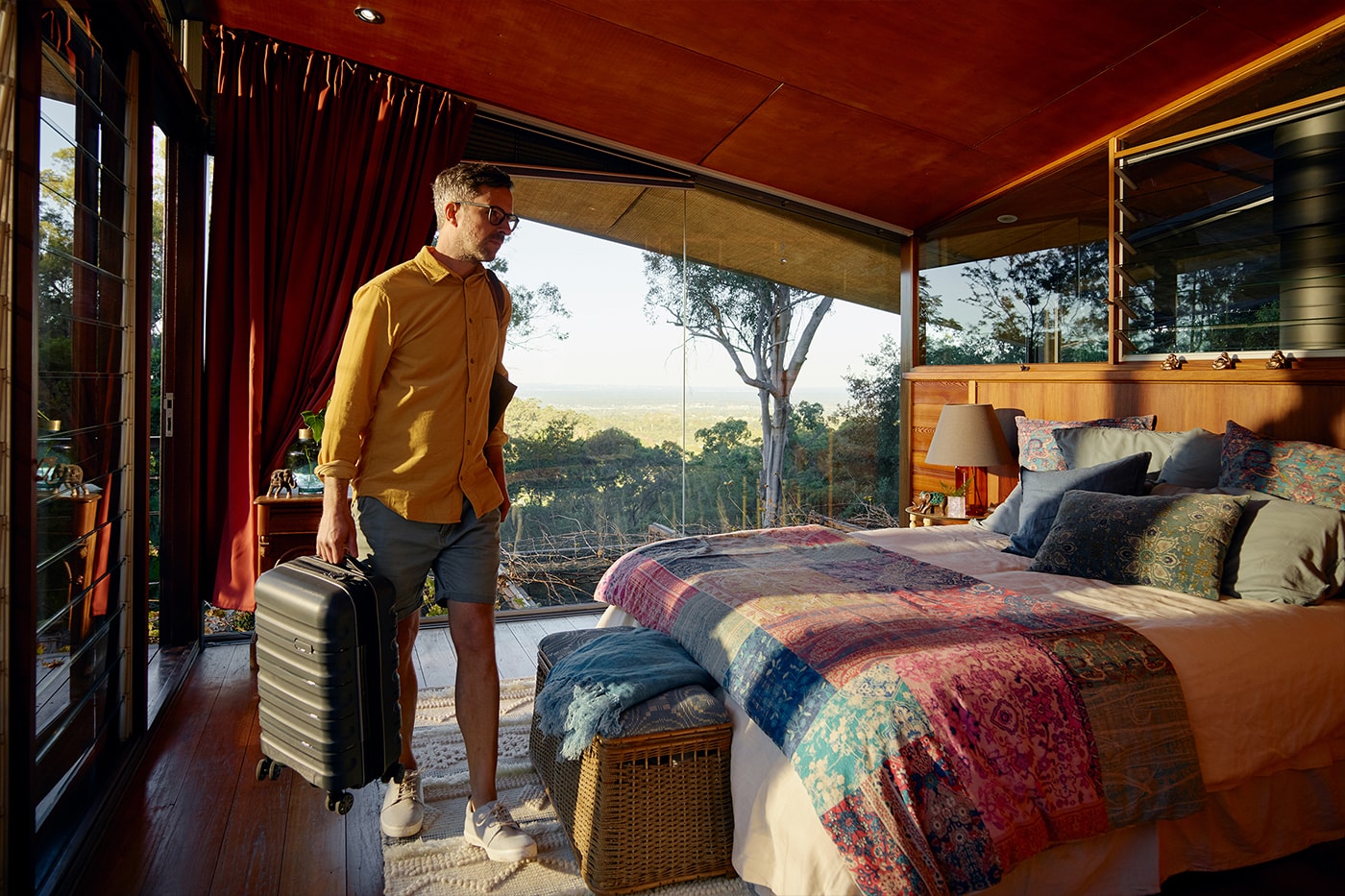 Airbnb to Sponsor 12 People to Live Anywhere for One Year Program "Live Anywhere on Airbnb"