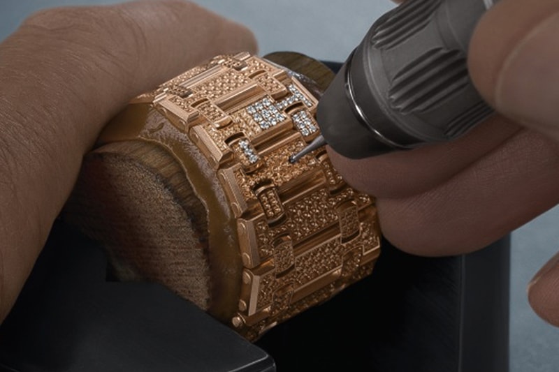 Audemars Piguet Diamond Royal Oak Jumbo Extra Thin Info 15202OR.ZZ.1241OR.01 15202OR 15202OR.ZZ.1241BC gold diamonds gerald genta 