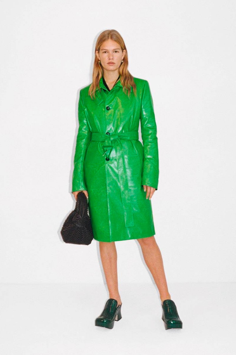 Bottega Veneta Wardrobe 02 Collection Brings Tailoring to New Heights Lookbook Fall Winter 2021 luxury fashion fw21 kering french luxury conglomerate group artemis