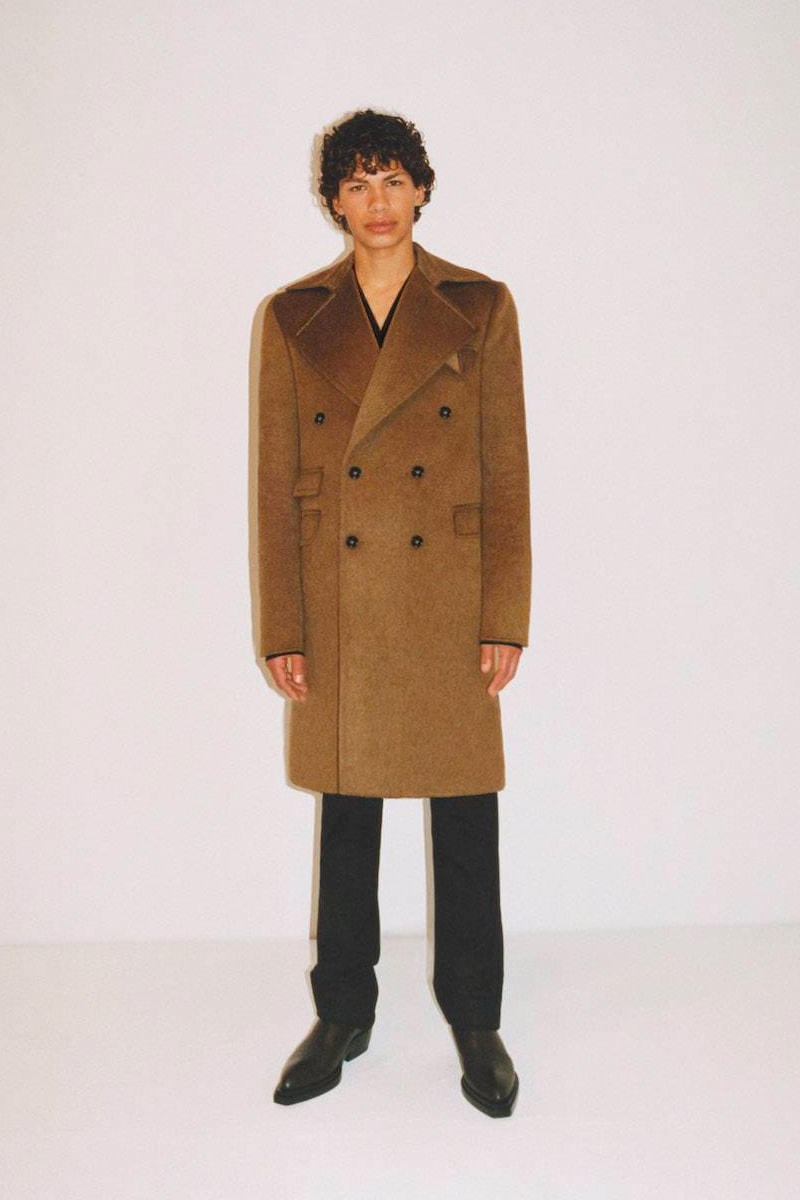 Bottega Veneta Wardrobe 02 Collection Brings Tailoring to New Heights Lookbook Fall Winter 2021 luxury fashion fw21 kering french luxury conglomerate group artemis