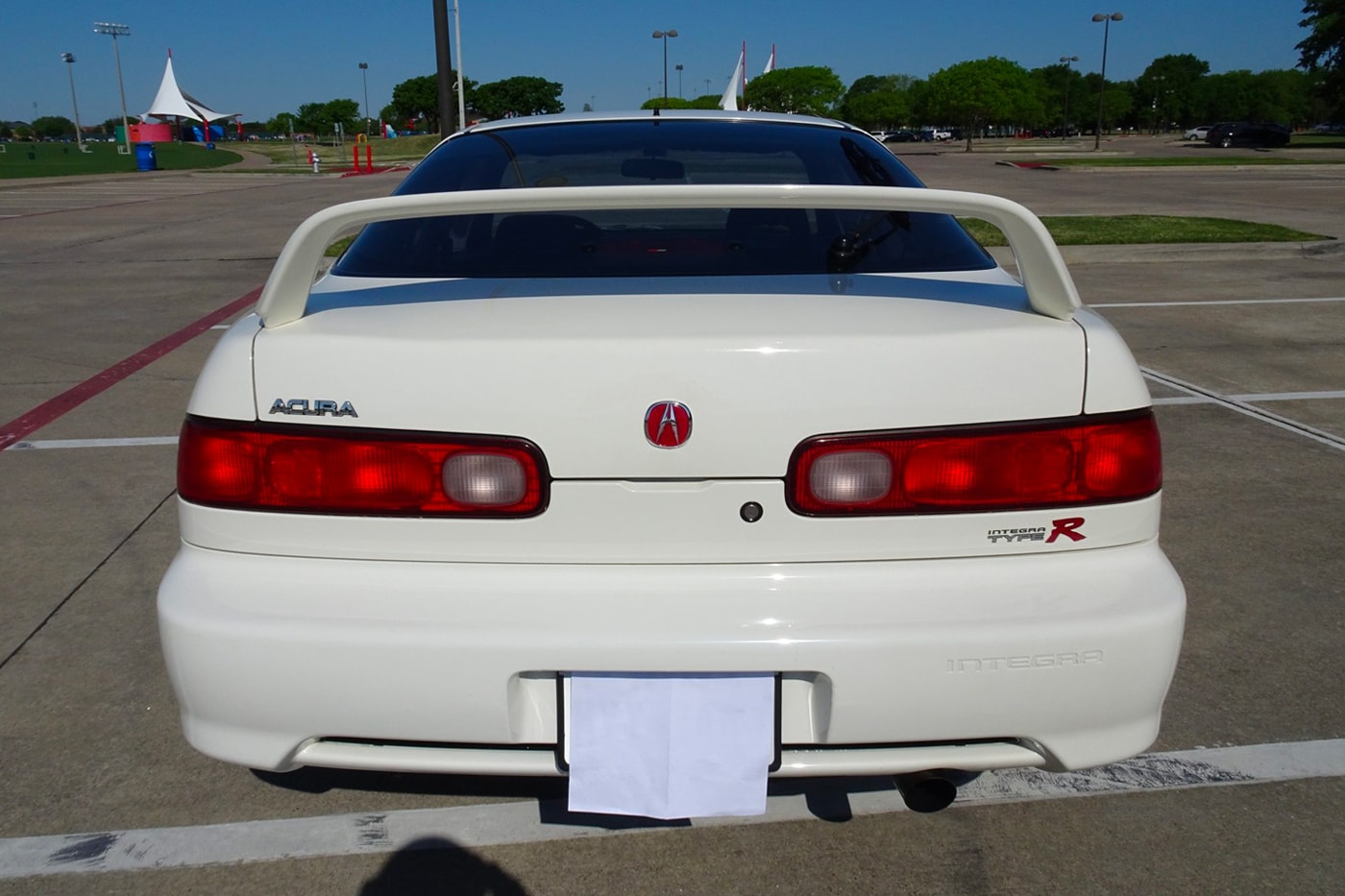 Seller Crashes $51,000 USD Acura Integra Type R Just Before Delivering It to New Owner