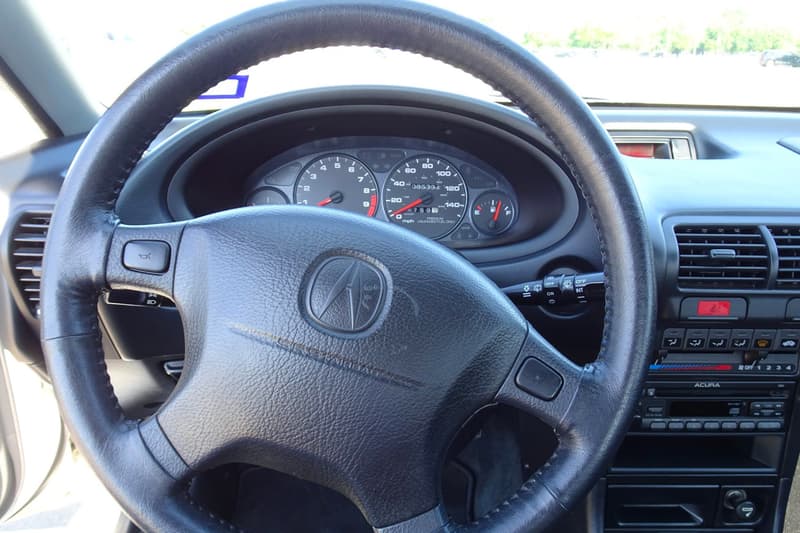 Seller Crashes $51,000 USD Acura Integra Type R Just Before Delivering It to New Owner