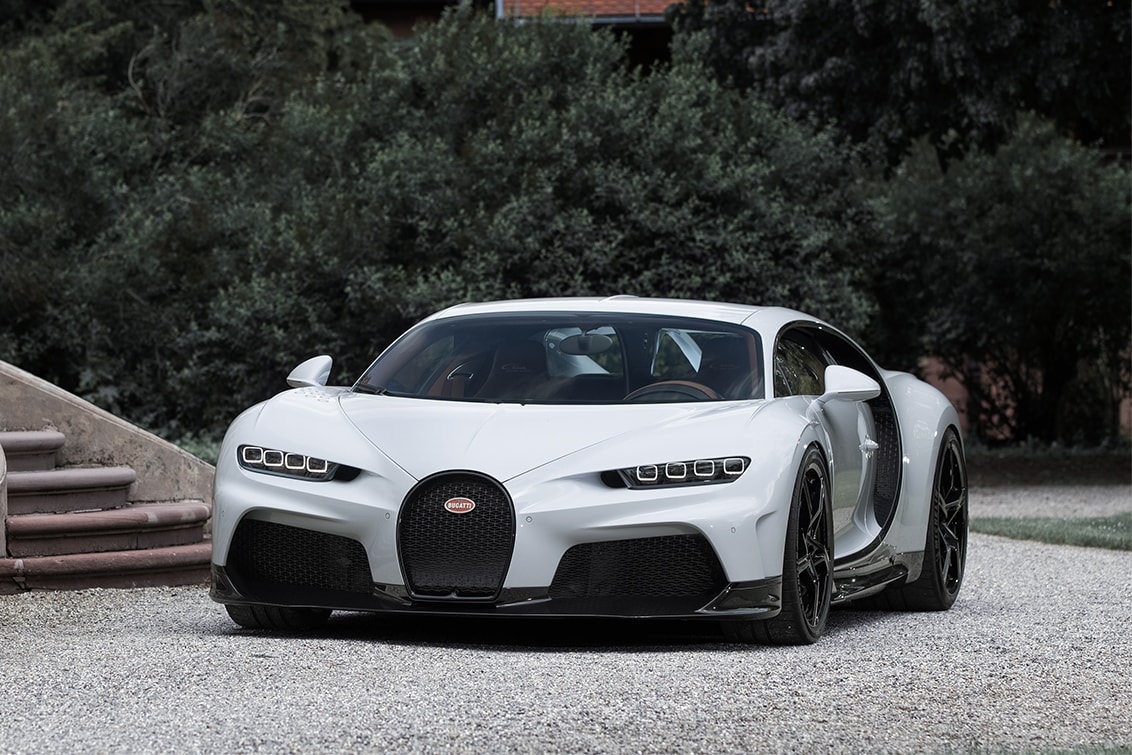 Bugatti Chiron Super Sport W16 8L 273 MPH + Revealed First Look Official Car Sports Speed Power Performance Sweep Tail Stats Information